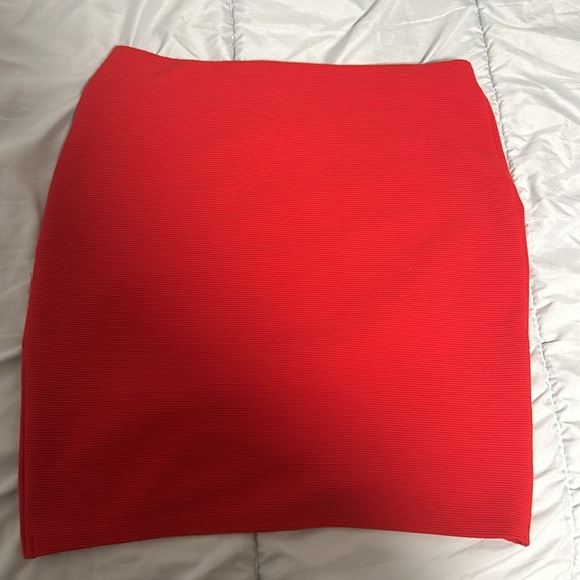 Skirt - Picture 2 of 2